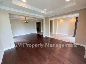 114 Tearose in Irvine, CA - Building Photo - Building Photo