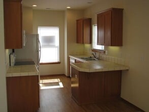 7806 W 5th Ave in Kennewick, WA - Building Photo - Building Photo