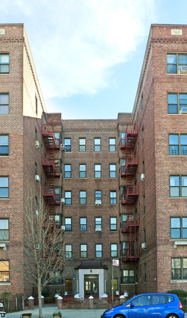 800 Greenwood Avenue in Brooklyn, NY - Building Photo - Building Photo