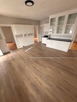 65 Charlton St in Southbridge, MA - Building Photo