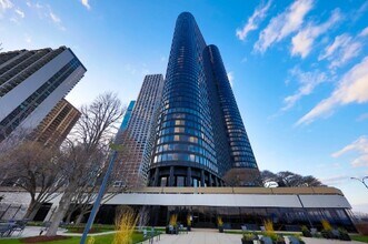 155 N Harbor Dr, Unit 1806 in Chicago, IL - Building Photo - Building Photo