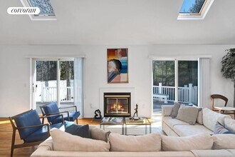 4 Historical Ct in East Hampton, NY - Building Photo - Building Photo