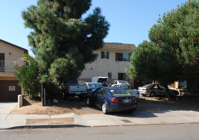 2626 Highland Ave in San Diego, CA - Building Photo - Building Photo