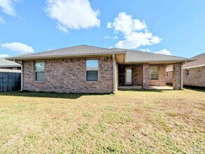 4411 Fiske St in Milton, FL - Building Photo - Building Photo