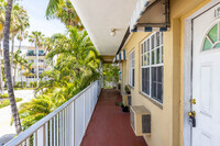 710 7th St in Miami Beach, FL - Building Photo - Building Photo