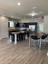 1809 Belle Vue Way in Tallahassee, FL - Building Photo - Building Photo