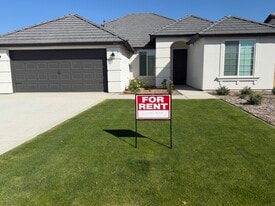 4611 Freestone Ct in Bakersfield, CA - Building Photo