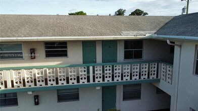 250 NE 40th St in Oakland Park, FL - Building Photo - Building Photo