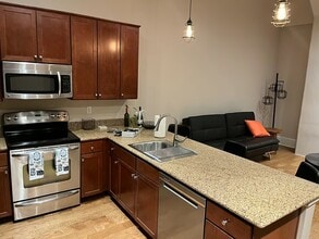1201 Canal St, Unit 361 in New Orleans, LA - Building Photo - Building Photo