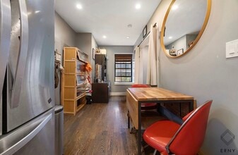 42 Palmetto St, Unit 1A in Brooklyn, NY - Building Photo - Building Photo