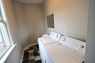 344 Cameron St in Moncton, NB - Building Photo - Building Photo