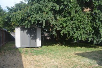 15703 Palo Alto Ave in Chino Hills, CA - Building Photo - Building Photo