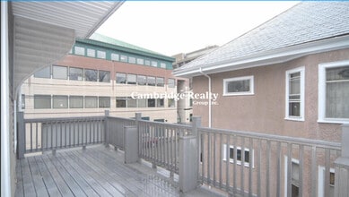 21 Peabody St, Unit T in Newton, MA - Building Photo - Building Photo