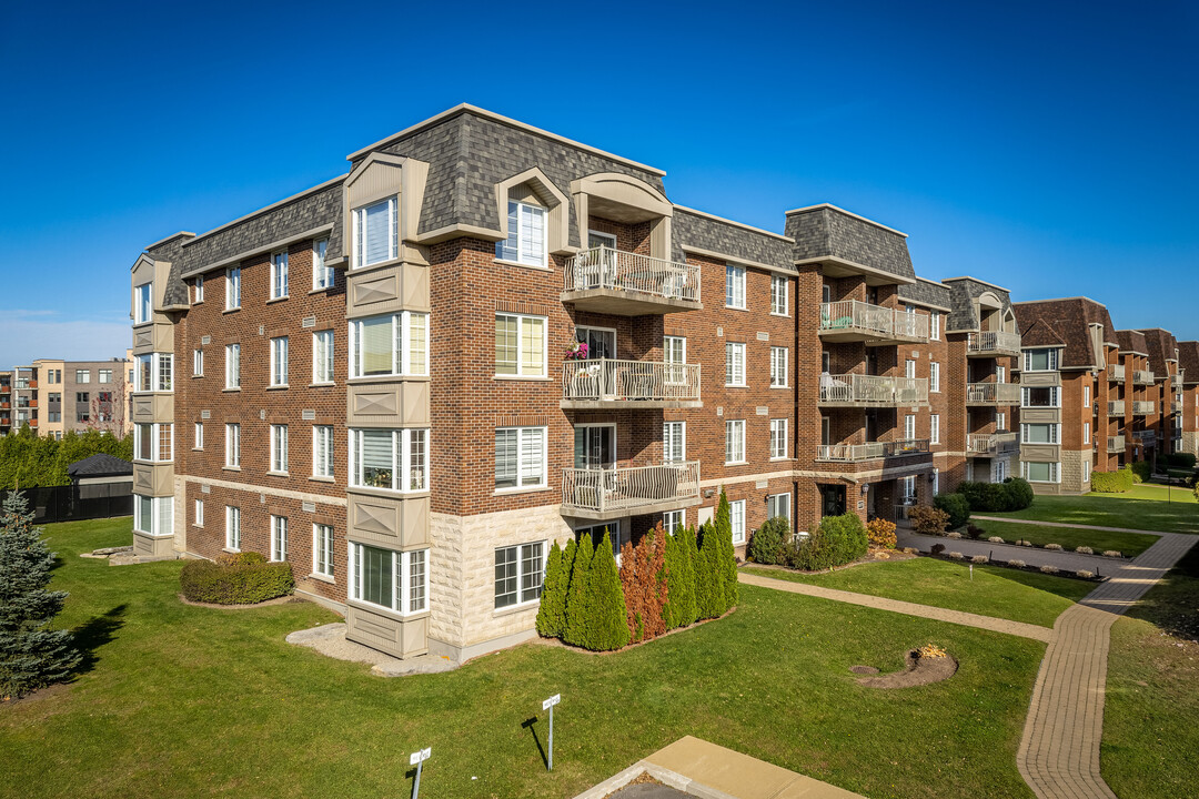 3075 Ernest - Hemingway Av in Montréal, QC - Building Photo