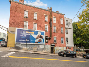 156 Palisade Ave in Yonkers, NY - Building Photo - Building Photo