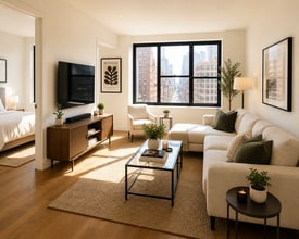 104 E 36th St in New York, NY - Building Photo - Building Photo