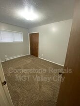 817 3rd St SW in Valley City, ND - Building Photo - Building Photo