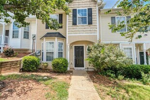 102 Timber Ridge Dr in Cartersville, GA - Building Photo