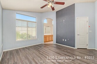 1350 S Greenfield Rd in Mesa, AZ - Building Photo - Building Photo