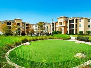 Fountains at San Remo Court in Kissimmee, FL - Building Photo - Building Photo