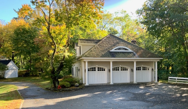 property at 120 Plainview Rd