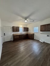 1702 S 7th St in Chickasha, OK - Building Photo - Building Photo