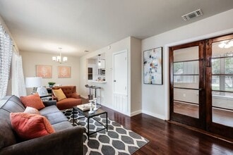 623 Freiling in San Antonio, TX - Building Photo - Building Photo