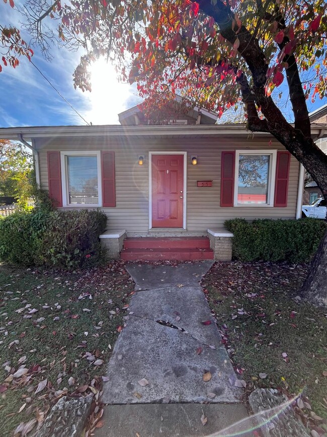 property at 515 E 7th Ave