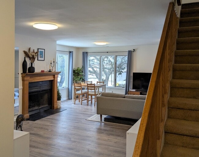 700 10th St in Secaucus, NJ - Foto de edificio - Building Photo