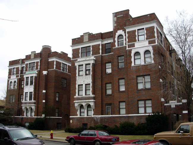 Whitmore Apartments in Detroit, MI - Foto de edificio - Building Photo