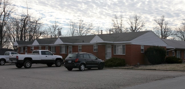 151 Baldwin St in Bargersville, IN - Foto de edificio - Building Photo