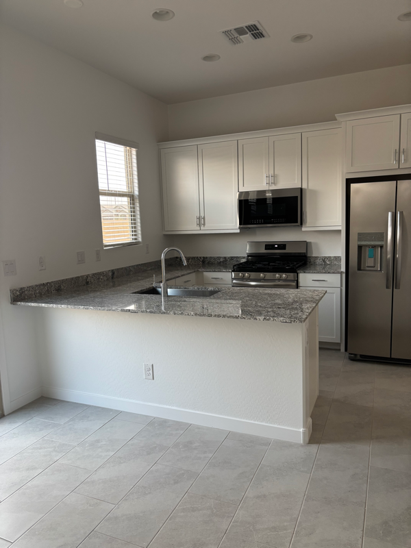 2991 N 200th Dr-Unit -2991 N 200th Drive Unit 2 in Buckeye, AZ - Building Photo - Building Photo