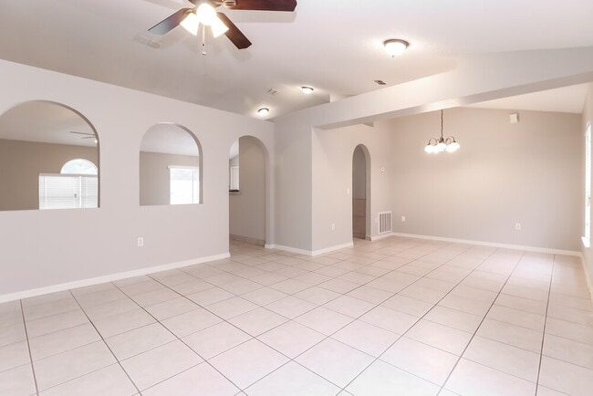 1932 Peridot Cir in Kissimmee, FL - Building Photo - Building Photo