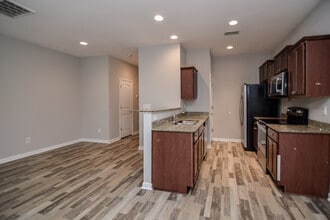 162 Buchanan Cir in Goose Creek, SC - Building Photo - Building Photo