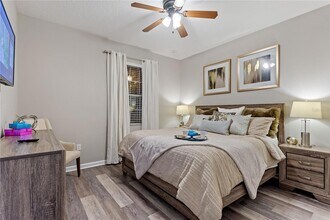 5204 Oakbourne Ave in Davenport, FL - Foto de edificio - Building Photo