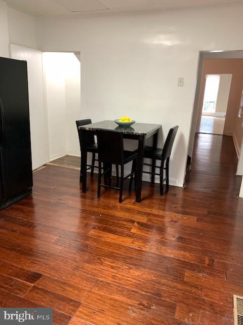 property at 1715 W Lombard St