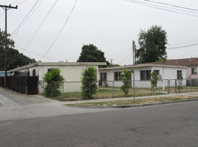 801-803 E Oaks St in Compton, CA - Building Photo - Building Photo