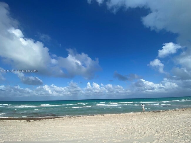 9056 Collins Ave in Surfside, FL - Building Photo - Building Photo