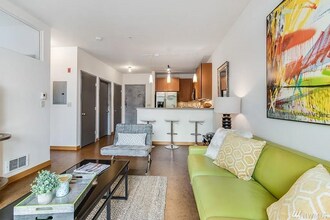 1414 12th Ave, Unit 308 in Seattle, WA - Building Photo - Building Photo