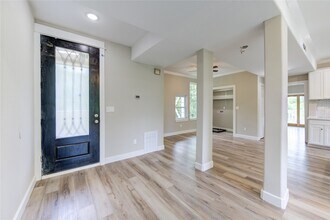 5621 Harvard St in Houston, TX - Building Photo - Building Photo