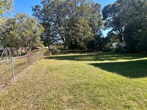 553 Glenwood Dr in Spartanburg, SC - Foto de edificio - Building Photo