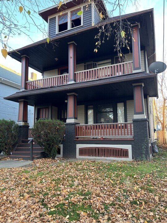 11317 Florian Ave in Cleveland, OH - Building Photo