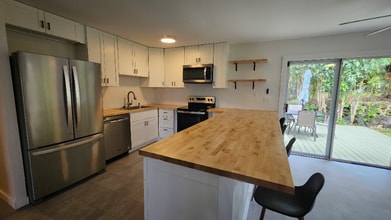 73-1149-1149 Ahulani St in Kailua Kona, HI - Foto de edificio - Building Photo