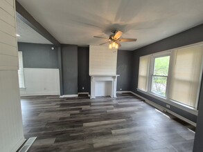 205 E Siebenthaler Ave in Dayton, OH - Building Photo - Building Photo