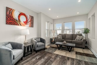 7411 W 56th St in Summit, IL - Foto de edificio - Building Photo