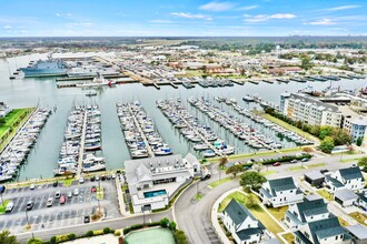 5027 Ocean Way in Norfolk, VA - Building Photo - Building Photo