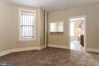 1638 S Conestoga St in Philadelphia, PA - Foto de edificio - Building Photo