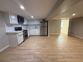 1308 Genova St in Houston, TX - Building Photo