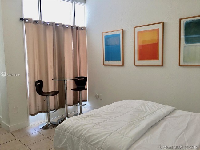 3801 Indian Creek Dr-Unit -106 c in Miami Beach, FL - Building Photo - Building Photo