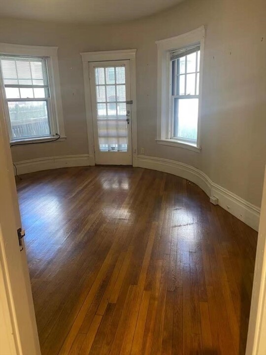 88 Naples Rd, Unit #2 in Brookline, MA - Foto de edificio